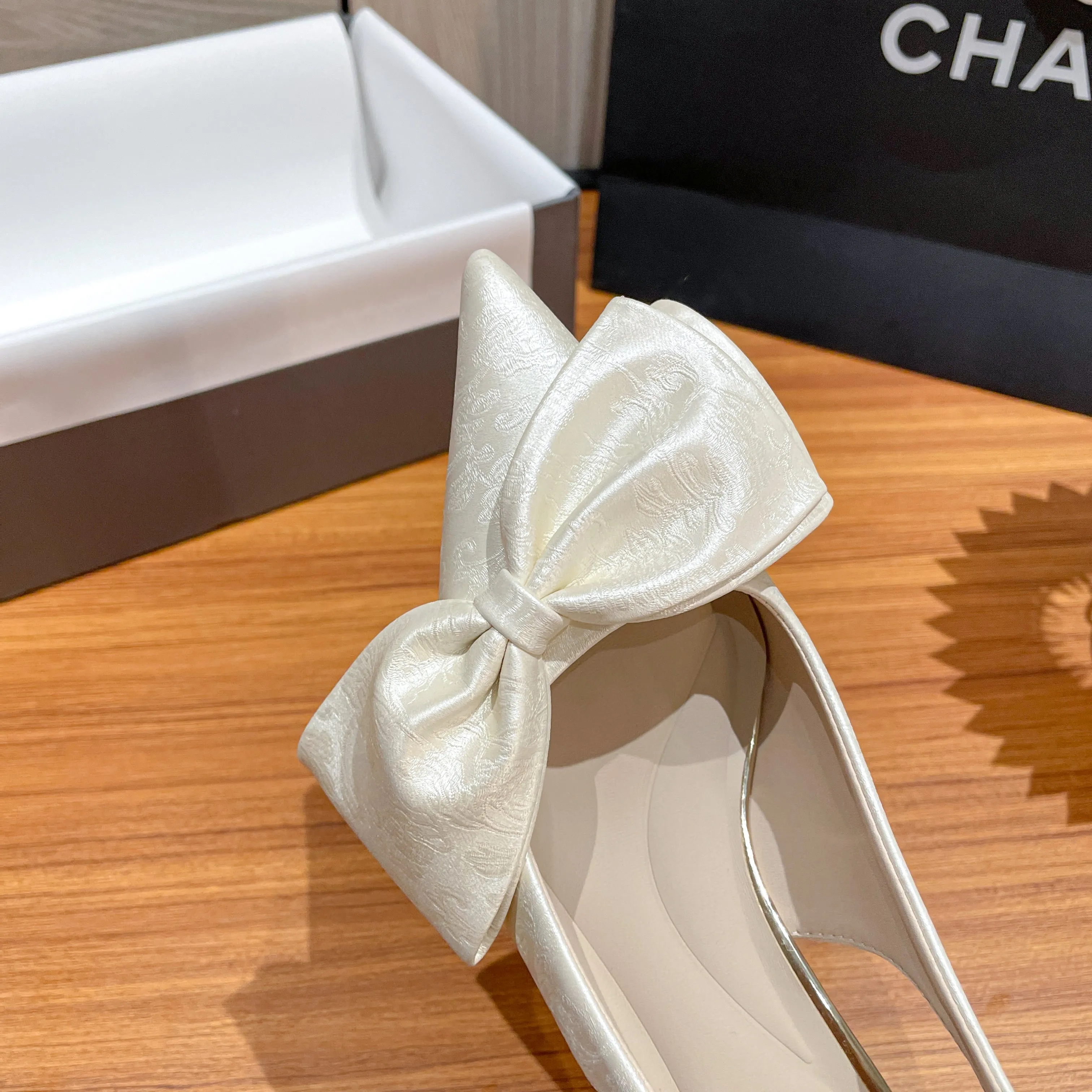 Daisy Elegant Satin Pumps