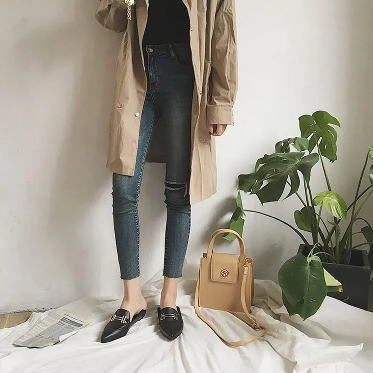 [Korean Style]  Black Seseame Pointy Toe Loafers