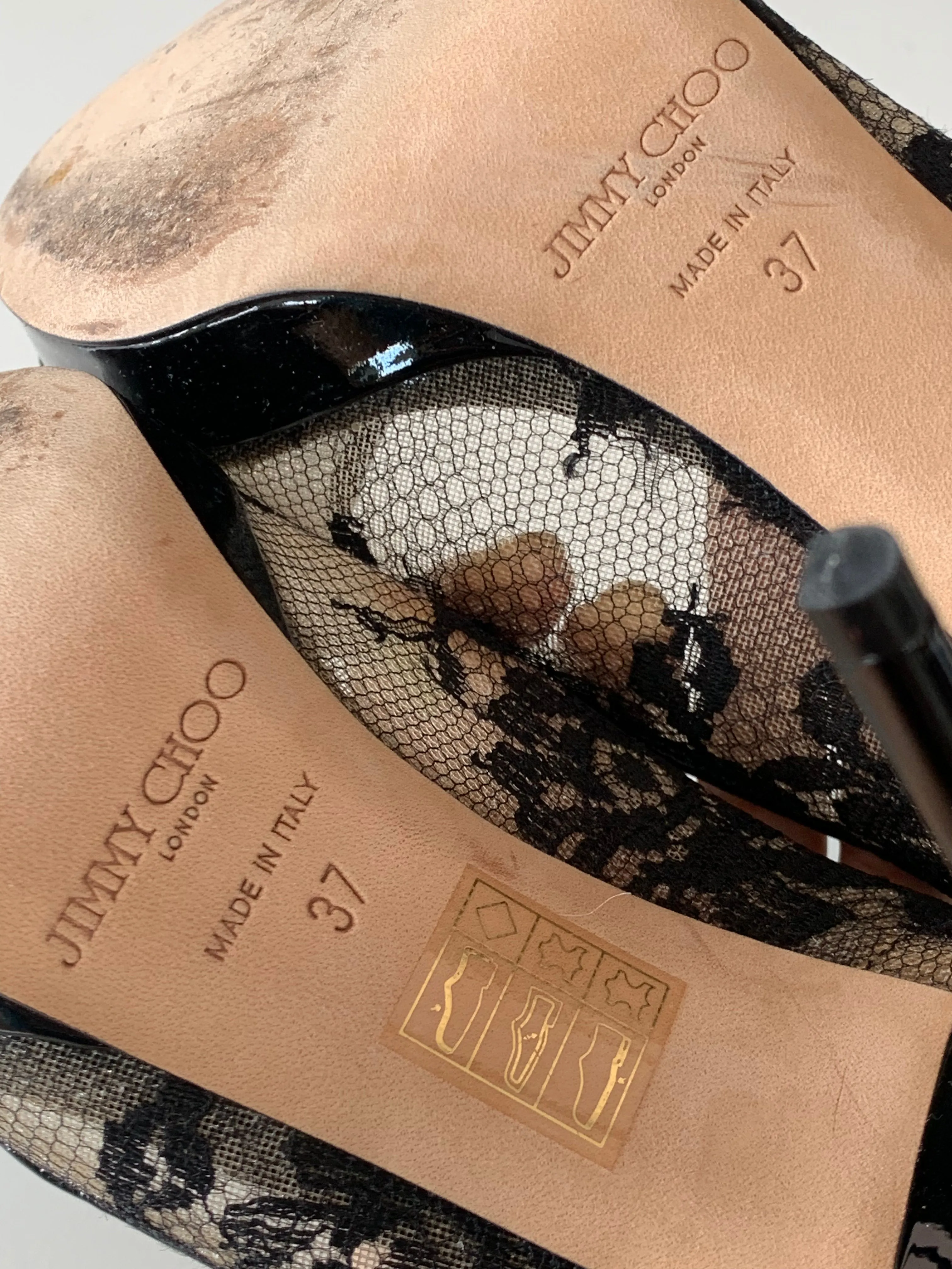 <B>JIMMY CHOO</B> <BR>Luna Lace Peep Toe Pumps 37