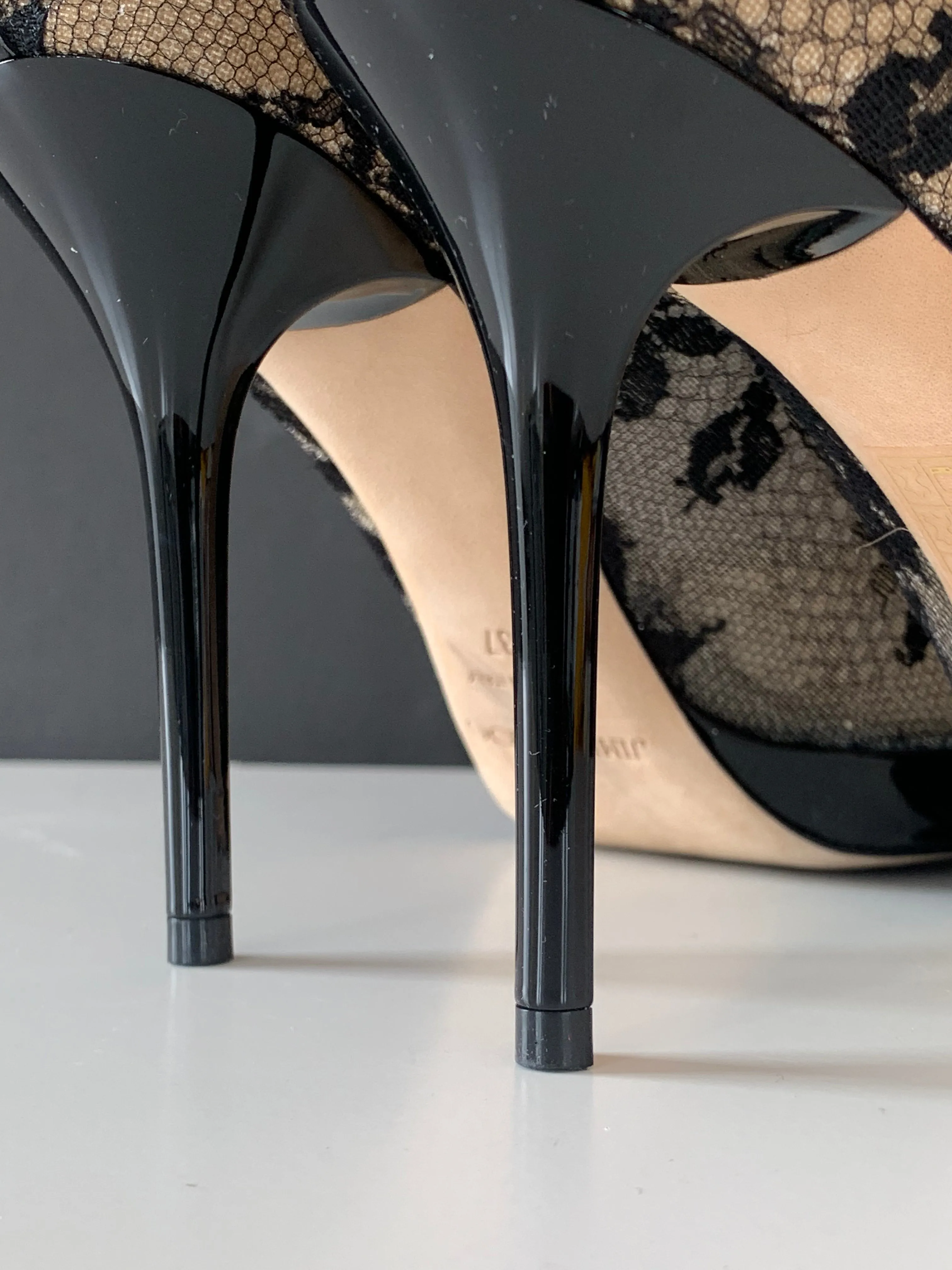 <B>JIMMY CHOO</B> <BR>Luna Lace Peep Toe Pumps 37