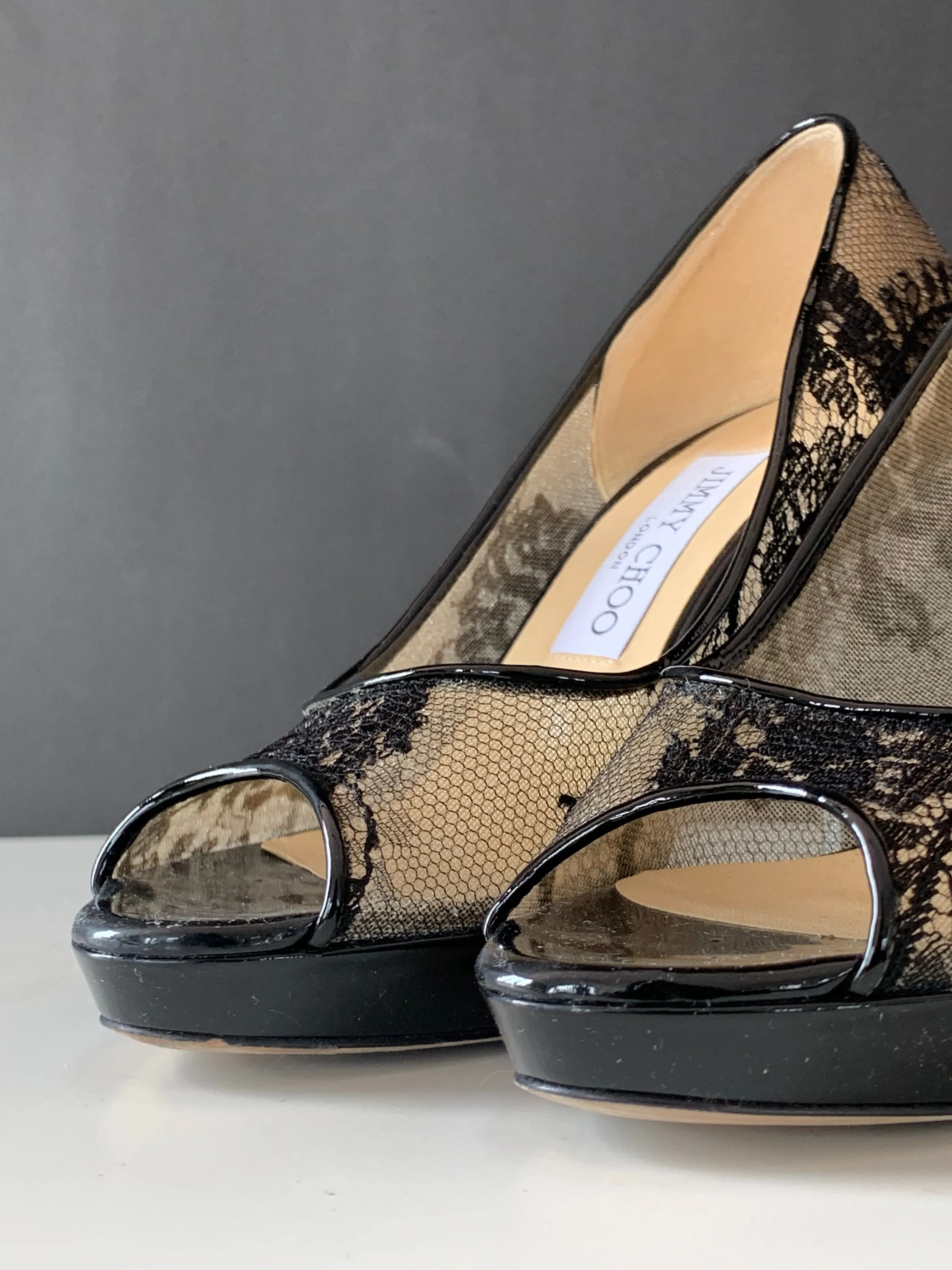 <B>JIMMY CHOO</B> <BR>Luna Lace Peep Toe Pumps 37