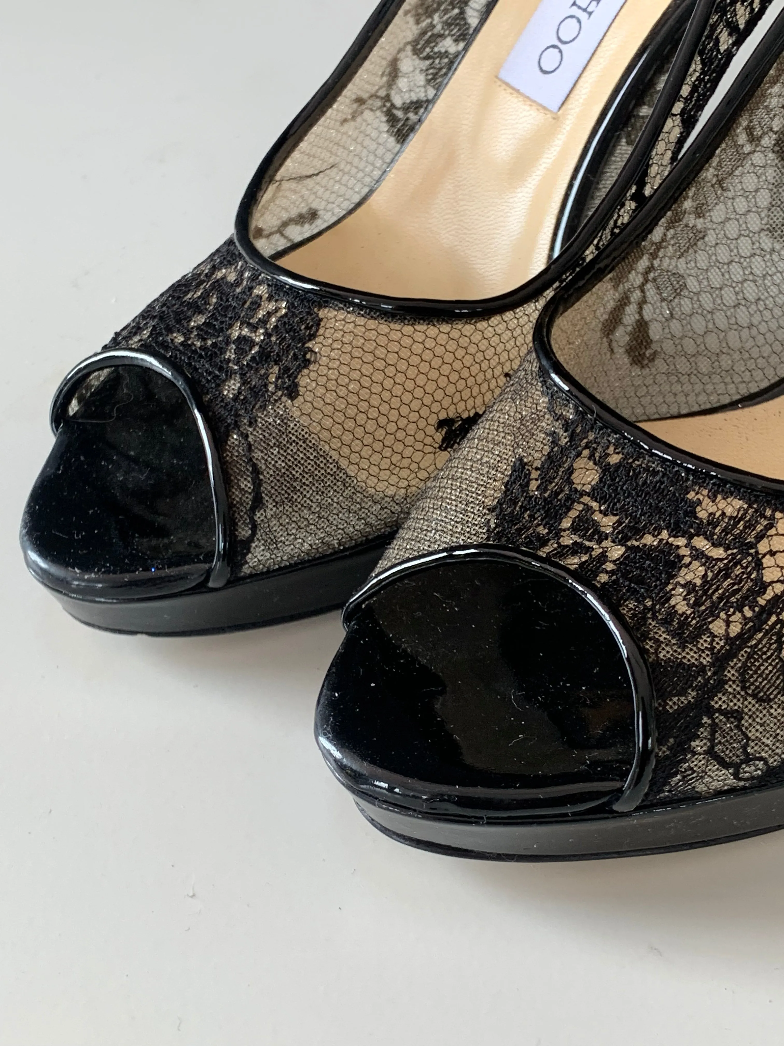<B>JIMMY CHOO</B> <BR>Luna Lace Peep Toe Pumps 37