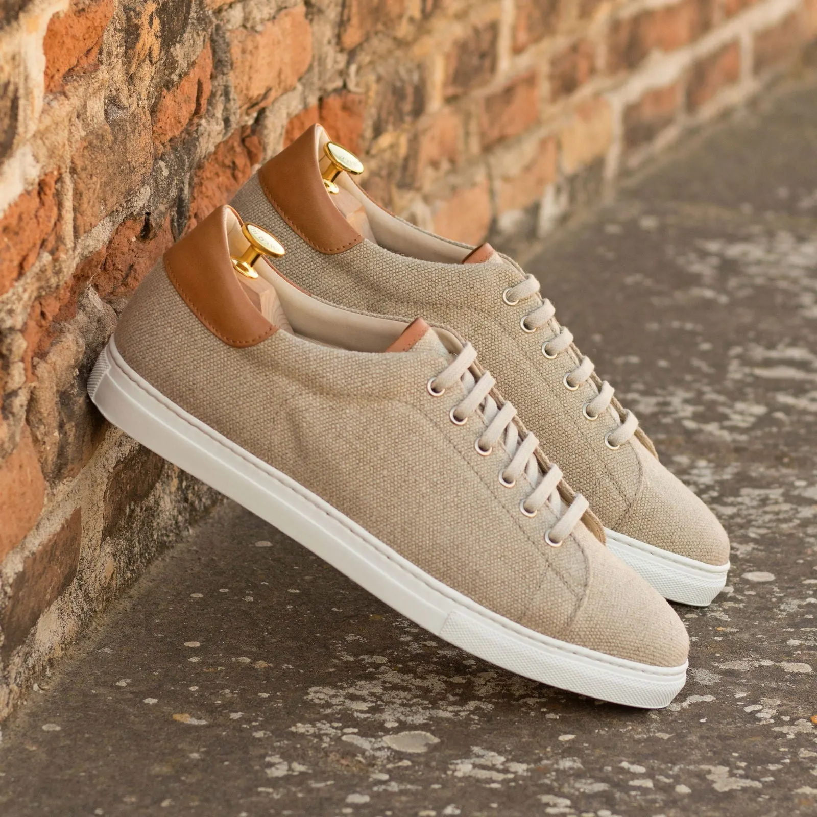Men's Trainers Wide White 5199